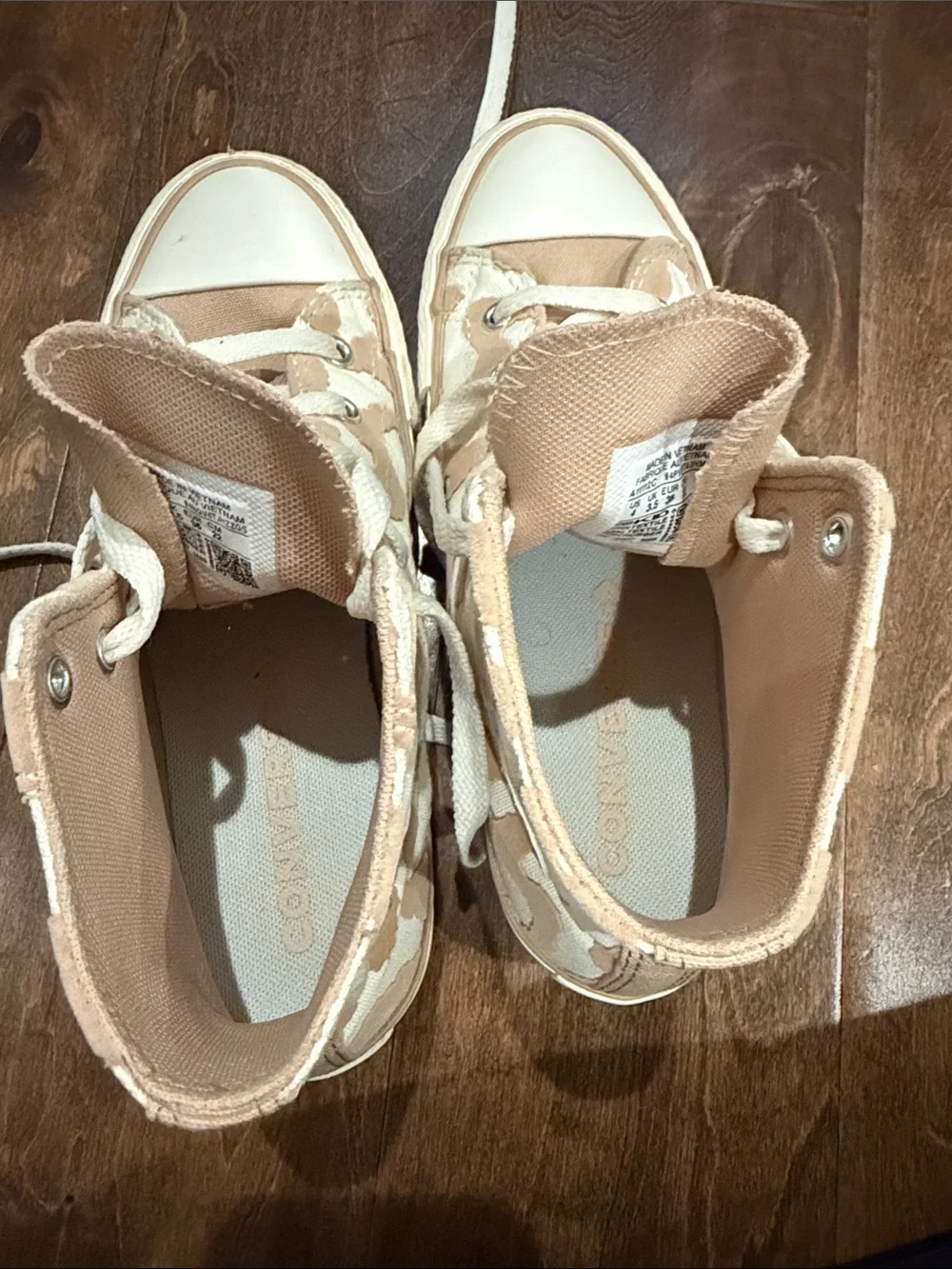 Converse High-Top Sneakers in Beige and Cream Leopard Print